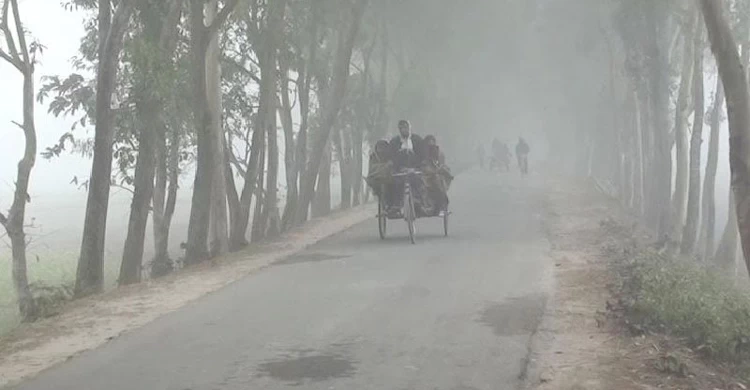 নিম্নচাপে পরিণত ‘মানদৌস’, সপ্তাহের শেষে বাড়তে পারে শীত