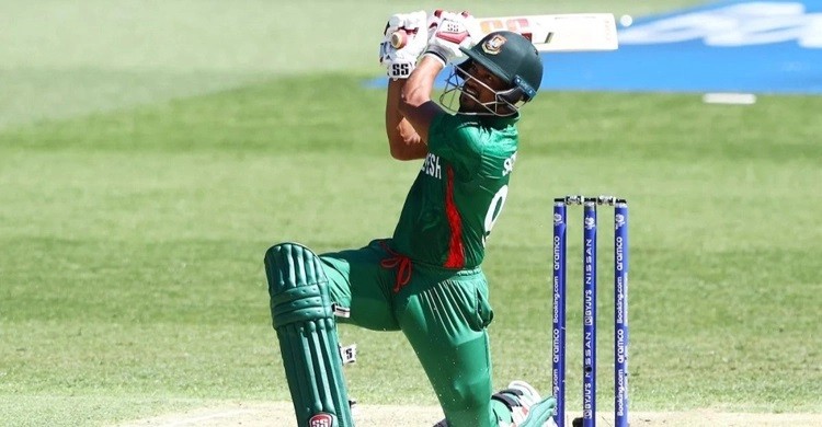 ঝড়ের গতিতে রান তুলছে বাংলাদেশ
