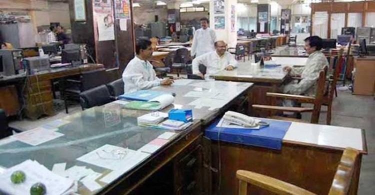 ঈদের ছুটি শেষে খুলেছে অফিস আদালত ব্যাংক