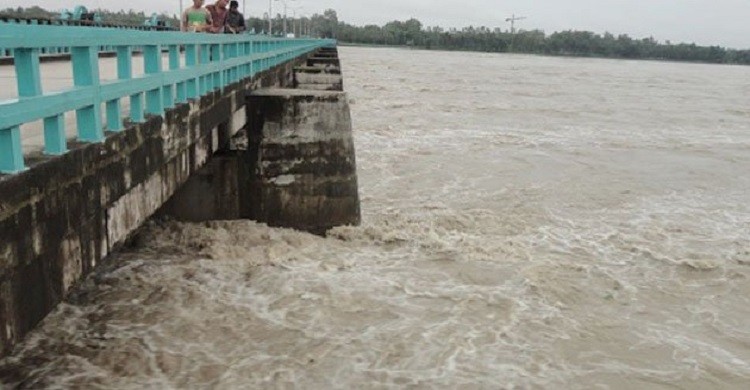 তিস্তার পানি বিপৎসীমার ৩ সেন্টিমিটার ওপরে