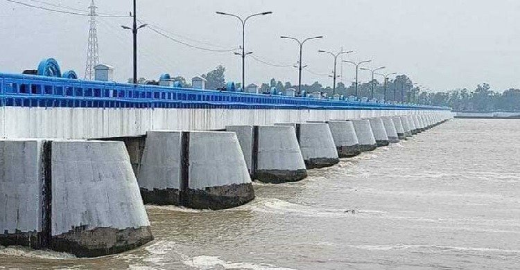 তিস্তার পানি কমতে শুরু করেছে