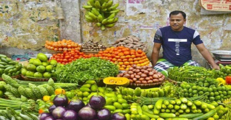 আকাশ ছোঁয়া সবজির দামে জনগনের দীর্ঘ শ্বাস