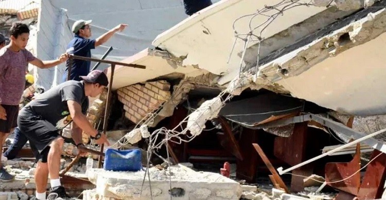 মেক্সিকোতে গির্জার ছাদ ধসে নিহত ৭, ধ্বংসস্তূপে আটকা ২০