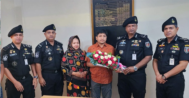 পরিবারের কাছে ফিরেছেন অপহৃত সেই ম্যানেজার