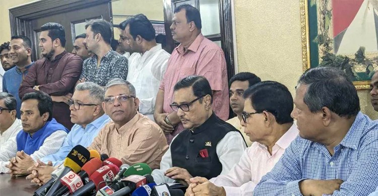 'দেশের উন্নয়নে পাকিস্তান প্রশংসা করে, অথচ বিরোধী দল দেখে না'
