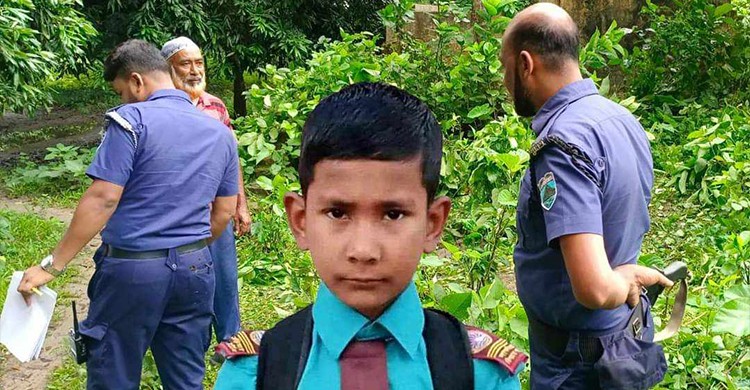 নিখোঁজের একদিন পর পরিত্যক্ত ভবনের জঙ্গলে মিলল শিশুর মরদেহ