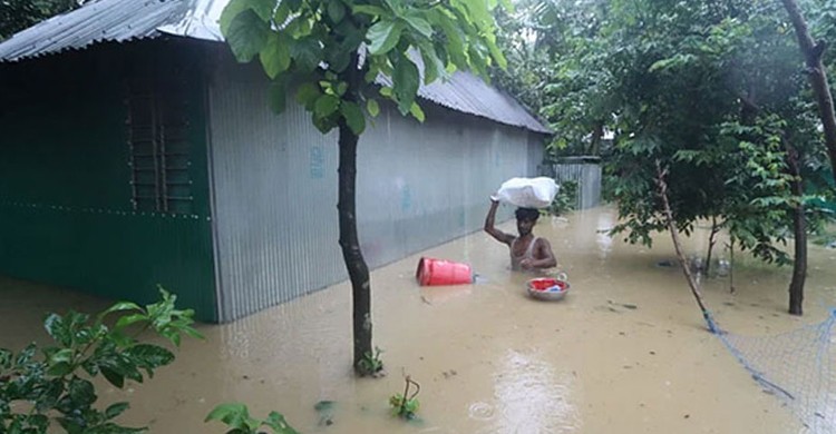 বন্যায় ১ লাখ ৯০ হাজার পরিবার পানিবন্দি