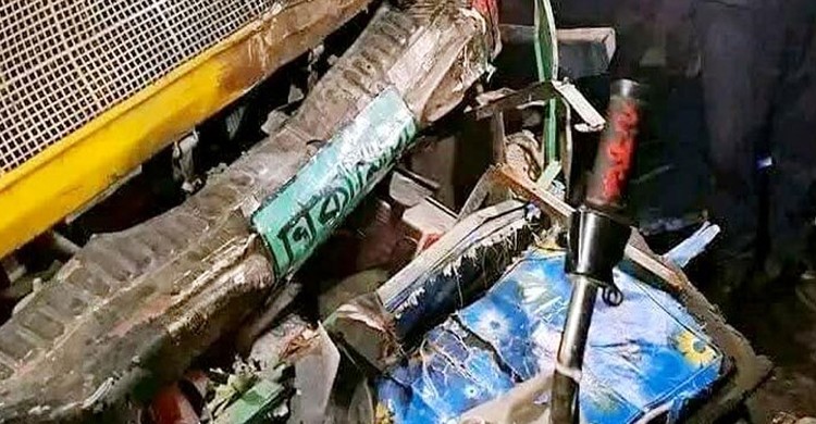 ট্রাক-কাভার্ডভ্যান চাপায় অটোরিকশার ৪ যাত্রী নিহত