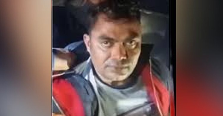 চাঁদা দাবি করায় ছাত্রদল নেতাকে গণধোলাই দিয়ে পুলিশে দিল জনতা