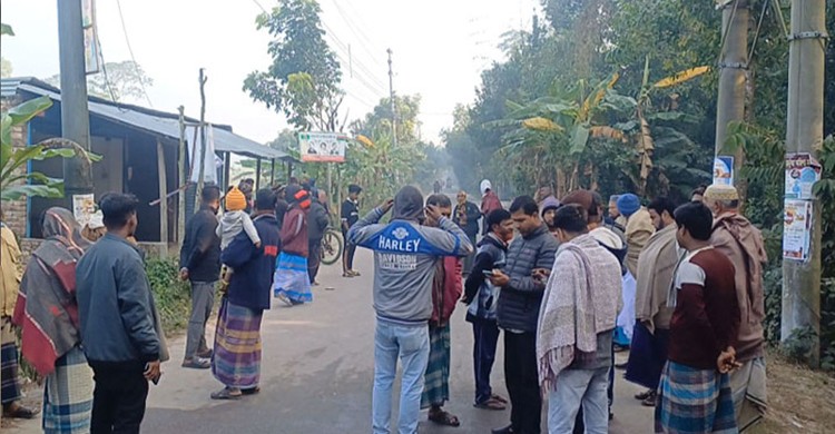 শরীয়তপুরে বিএনপি কার্যালয়ে ভাঙচুর-আগুন
