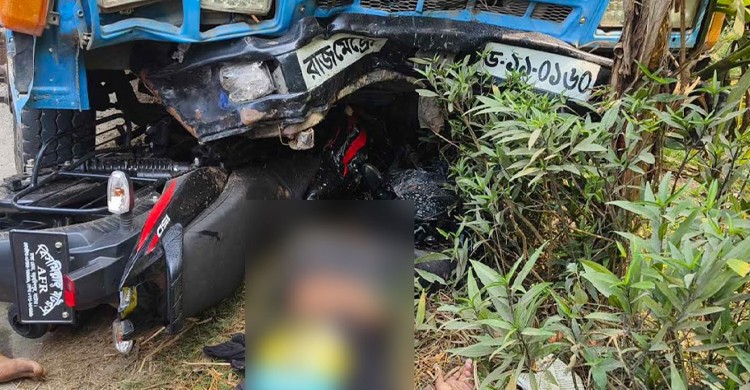 নাটোরে পৃথক মোটরসাইকেল দুর্ঘটনায় নিহত ৩