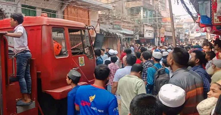 নারায়ণগঞ্জে এসি বিস্ফোরণে নিহত ২
