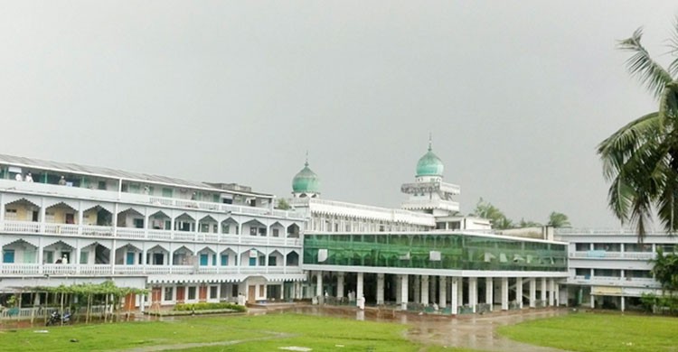 নানুপুর জামিয়া মাদ্রাসা মসজিদে আড়াই হাজার মুসল্লির ইতিকাফ