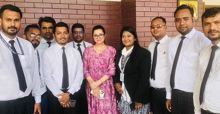 গৃহকর্মী পিংকির বিরুদ্ধে পাল্টা মামলা করলেন পরীমনি