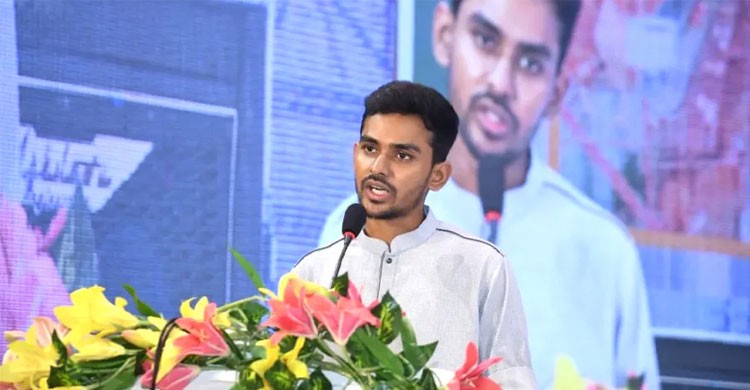 এপ্রিলে নির্বাচন মাথায় রেখে রোডম্যাপ দেবে ইসি: আসিফ মাহমুদ