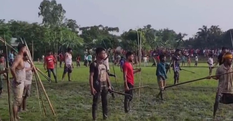 নাসিরনগরে শশা খাওয়া নিয়ে টেটাযুদ্ধ, আহত শতাধিক