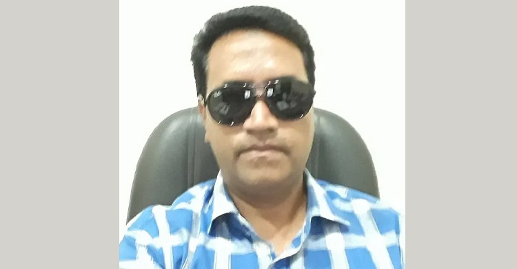 হজ শেষে দেশে ফিরে বিমানবন্দরে আটক আ.লীগ নেতা