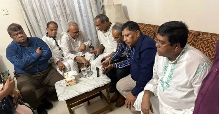 মেহরিন চৌধুরীর পরিবারকে সমবেদনা জানাতে বাসায় গেলেন রিজভী