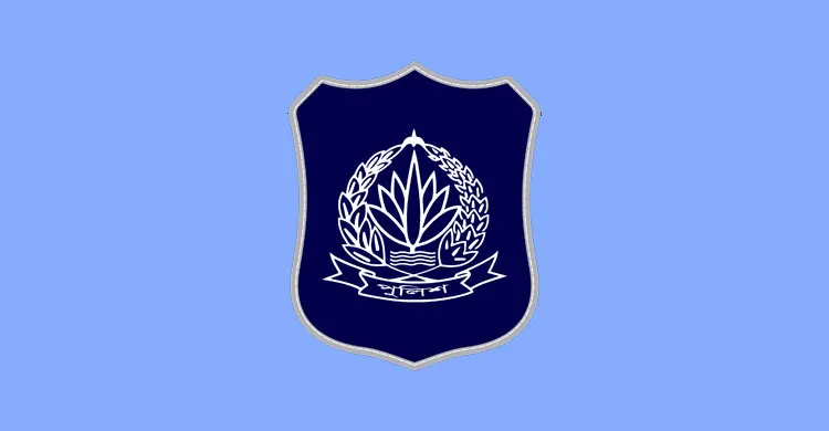 পলাতক ৪০ পুলিশ কর্মকর্তার পদক প্রত্যাহার