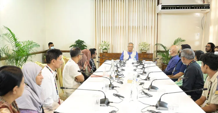 মাইলস্টোনের তিন শিক্ষক মানবতা ও সাহসিকতার জন্য জাতির কাছে চিরস্মরণীয় হয়ে থাকবেন: প্রধান উপদেষ্টা