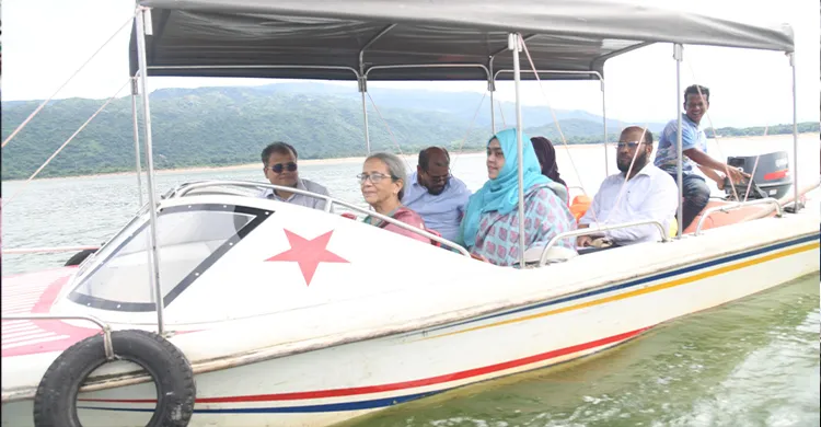 মৎস্য উপদেষ্টার নদী পরিদর্শন, অবৈধ জাল ব্যবহার করায় ৫ জেলের কারাদণ্ড