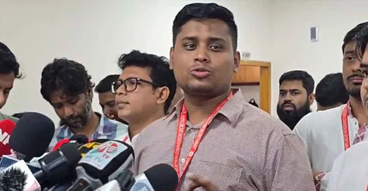 ইসিকে নিয়ন্ত্রণের ‘রিমোট অন্য কারও হাতে’: হাসনাত আবদুল্লাহ