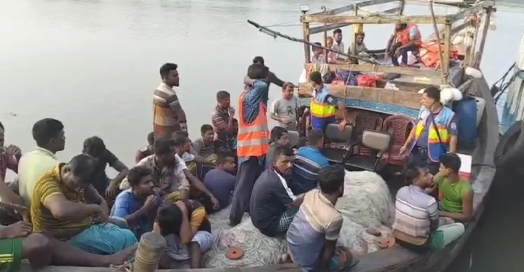 কলাপাড়ায় অভিযান চালিয়ে সাড়ে ৮ হাজার মিটার জাল জব্দ, আটক ২৬