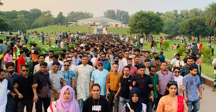 হাজারো সমর্থক নিয়ে জিয়ার মাজারে আসাদ মুরাদ তালুকদার