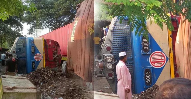 চট্টগ্রামের সাগরিকায় ট্রেনে ট্রাকের ধাক্কা, বন্ধ ট্রেন চলাচল