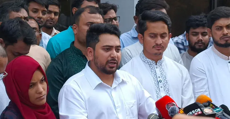 জনগণের আকাঙ্ক্ষার বিপরীতে দাঁড়ালে হিতে বিপরীত হবে: নাহিদ ইসলাম
