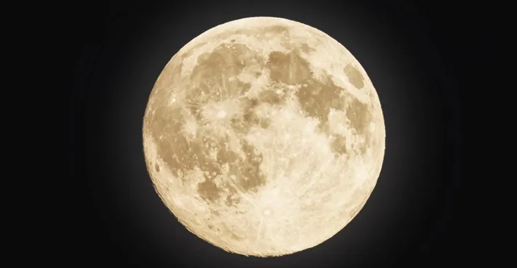 বছরের সবচেয়ে বড় ‘সুপারমুন’দেখা যাবে আজ