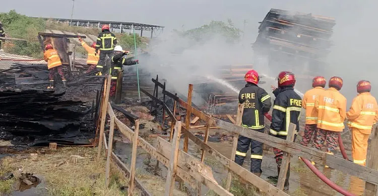 রূপপুর পারমাণবিক প্রকল্পে কাঠের স্তূপে আগুন, ৪৫ মিনিটে নিয়ন্ত্রণে