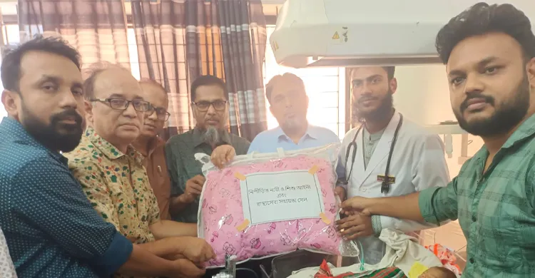 দিনাজপুর মেডিকেলে নবজাতকসহ চিরকুট, পাশে নারী ও শিশু সহায়তা সেল