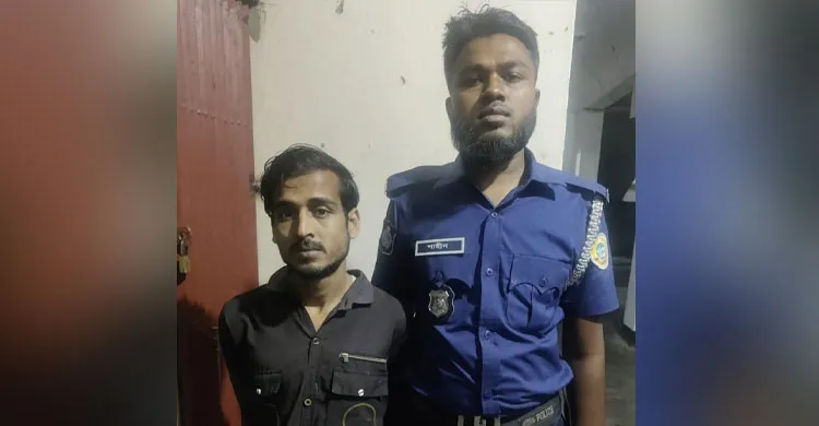 পিরোজপুরের নাজিরপুরে গাঁজাসহ ছেলেকে পুলিশে দিলেন বাবা