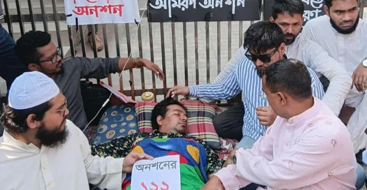 অনশনের কারণে কিডনিতে জটিলতা, লাগবে ডায়ালাইসিস: তারেক