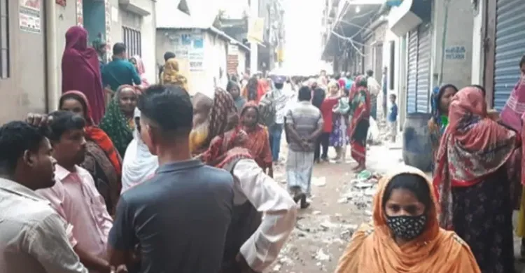 স্ত্রী গলাকাটা মরদেহের পাশেই স্বামী গুরুতর আহত, পুলিশের হেফাজতে মেয়ে