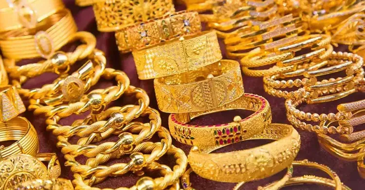 দেশের বাজারে স্বর্ণের দামে বড় ধরনের পতন