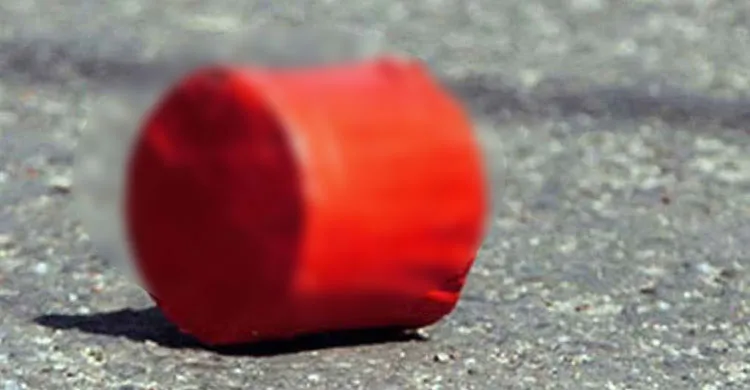 মিরপুর ও মৌচাকে ককটেল বিস্ফোরণ, রিকশাচালক আহত