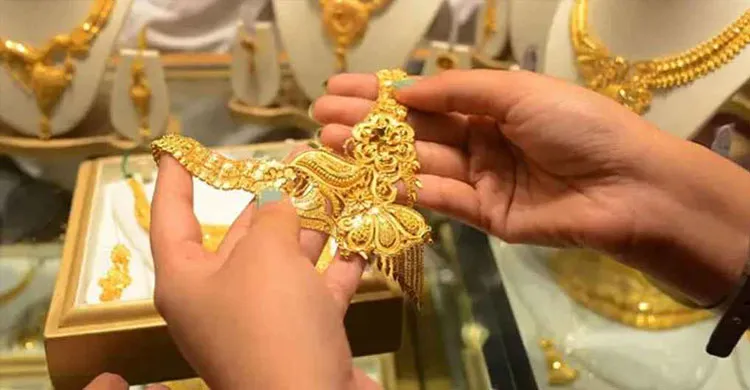 একদিনের ব্যবধানে সোনার দামে বড় লাফ, ২২ ক্যারেট ভরি ২ লাখ ৯ হাজার ৫২০ টাকা