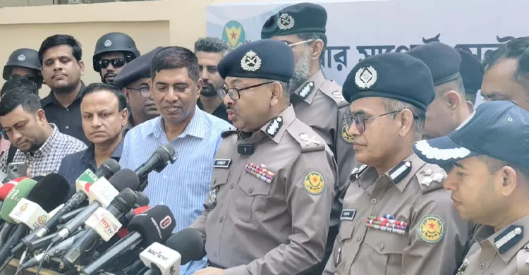 অরাজকতা প্রতিহত করতে গিয়ে অপমানের শিকার পুলিশ: ডিএমপি কমিশনার