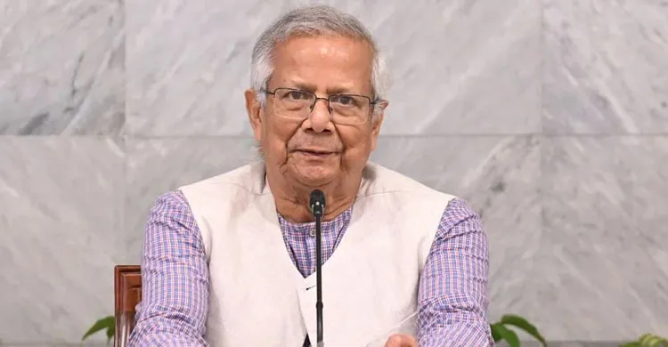 কড়াইল বস্তিতে আগুন: পুনর্বাসনে সহায়তার প্রতিশ্রুতি প্রধান উপদেষ্টার