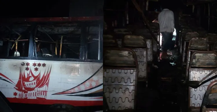 ধামরাইয়ে পার্কিং করা যাত্রীবাহী বাসে রহস্যজনক আগুন