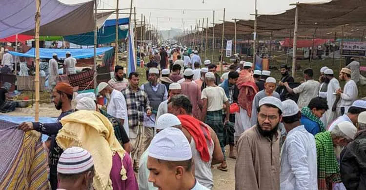 টঙ্গীতে ৫ দিনের জোড় ইজতেমা, দ্বিতীয় দিনে লাখো মুসল্লির সমাগম