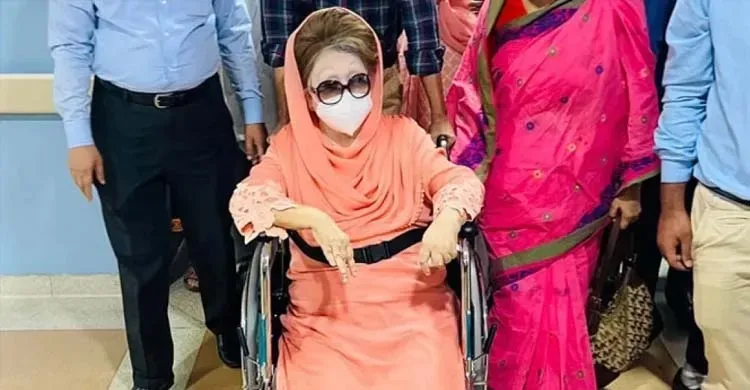 খালেদা জিয়ার চিকিৎসায় নতুন মেডিকেল বোর্ড, বিদেশ নেওয়ার বিষয়ে সিদ্ধান্ত শিগগিরই