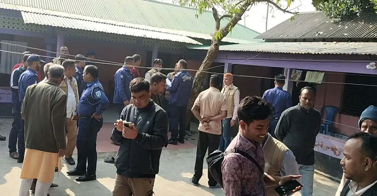 তারাগঞ্জে মুক্তিযোদ্ধা ও তার স্ত্রীকে গলা কেটে হত্যা