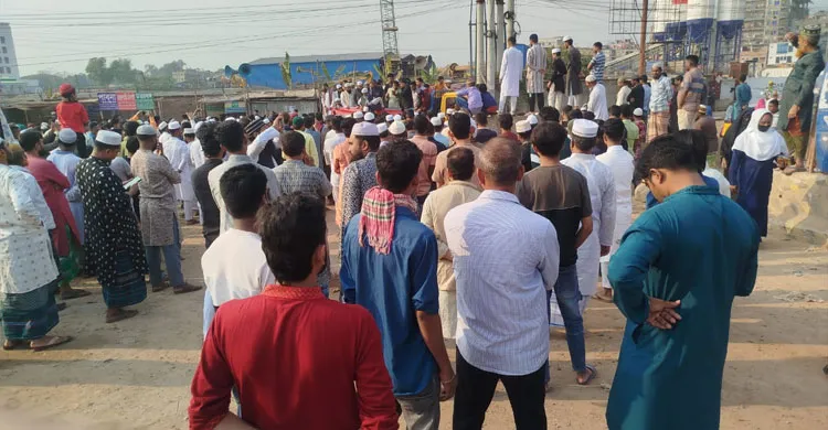 শরীফ ওসমান হাদির হত্যার প্রতিবাদে আশুলিয়ায় তৌহিদী জনতার বিক্ষোভ