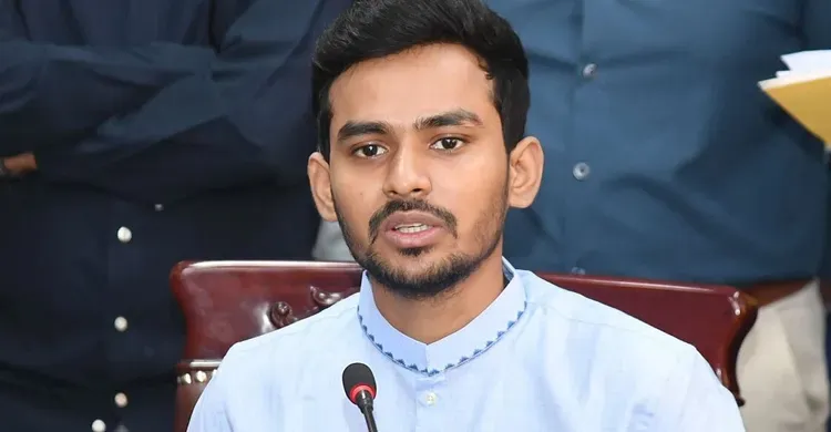 ঢাকা-১০ আসনে স্বতন্ত্র প্রার্থী হিসেবে মনোনয়ন ফরম নিলেন আসিফ মাহমুদ সজীব ভুঁইয়া