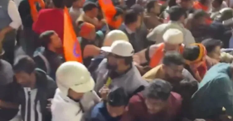 এবার কলকাতায় বাংলাদেশ ডেপুটি হাইকমিশনের সামনে ফের উত্তেজনা