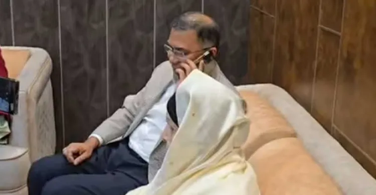 বিমানবন্দর থেকে প্রধান উপদেষ্টার সঙ্গে ফোনে কথা বললেন তারেক রহমান
