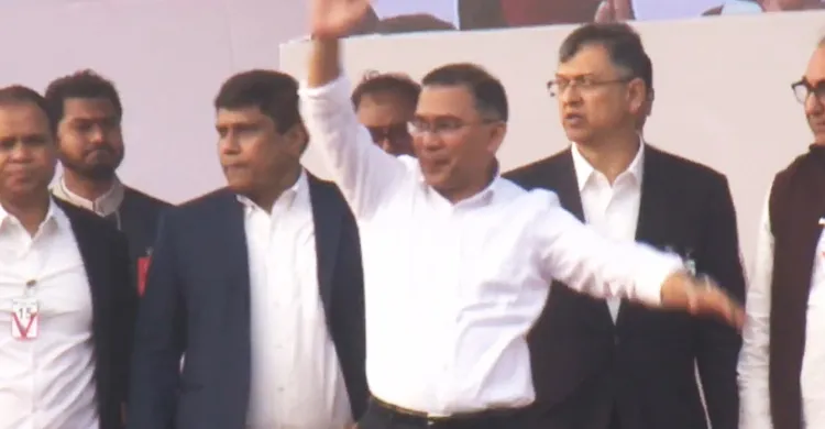 সংবর্ধনা মঞ্চে তারেক রহমান